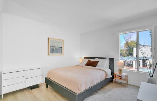 High Ceilings 3BR with Loft-2 Baths Pool & Jacuzzi - Foto 4