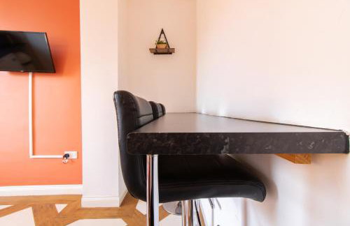 Great offers on Long Stays!! LaLuNa Apartments - Foto 31