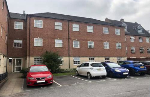 Modern Cosy York City Apartment with Free Parking - Photo 8