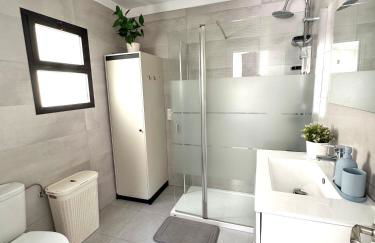 Casa en Nerja con gran terraza, muy luminosa y en tranquila urbanización - Foto 12