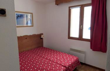 Appartement 4 pièces pour 6-8 personnes, 2 chambres, 1 cabine, 2 canapés-lit double dans le salon, au pied des pistes et piscine l'été, wifi fibre - Foto 75
