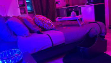 MJ Lust Room, centre var proche Verdon, cotignac, ambiance romantique - Foto 3