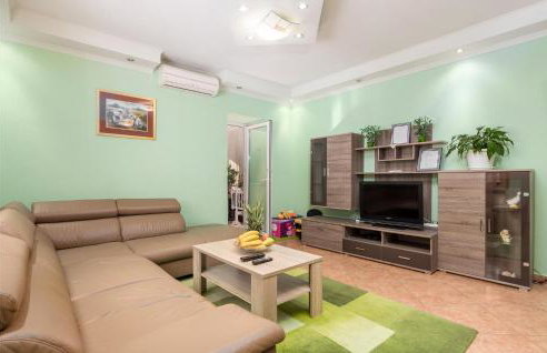 Nice Apartment In Garica With Wifi - Photo 4