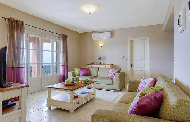 Villa Nikolas - Photo 2