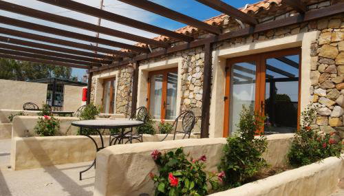 El Rancho - Photo 2, Garden