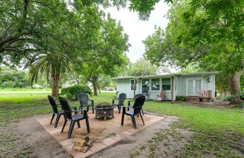 Walk to Boat Ramp Newly Remodeled Seadrift Home! - Foto 21