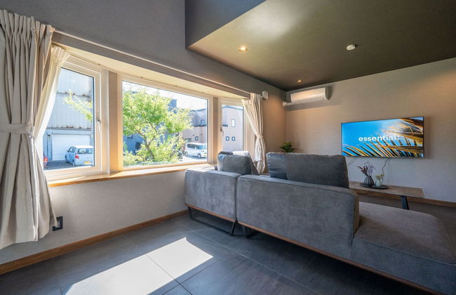 THE CHATEAU - Photo 56