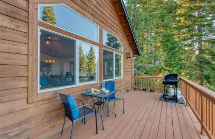 Golden Summit by AvantStay Stunning Secluded Cabin w Access to Tahoe Donner - Foto 32