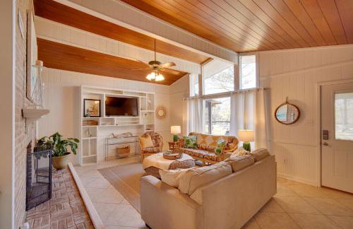 Waterfront Foley Area Home - 15 Mi to Gulf! - Photo 5