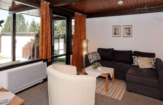 Wooden Chalet With Terrace Near a Swimming Lake - Foto 5