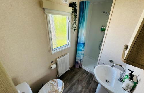 Rosa - Bournemouth Holiday Home - Photo 8