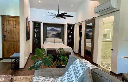 Cozy Guesthouse with Rooftop Deck - Foto 6