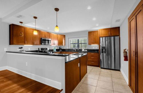 Enchanted 4BR Family Style Townhome in Disney Area - Photo 11