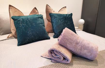 Penthouse-Like Apartment with City & Waterfront Views in Old Trafford with 500Mbps Internet and Netflix - Foto 17