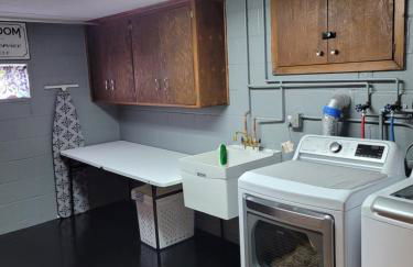 dock, game room, bar and private river view patio - Foto 35