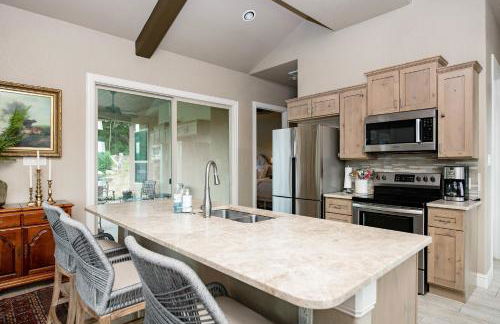 The All-Suite Century Oak House - Steps to Remi's Ridge & Hayes Hollow - Photo 5