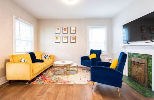 2BR Haven: Remodeled Gem! - Foto 24