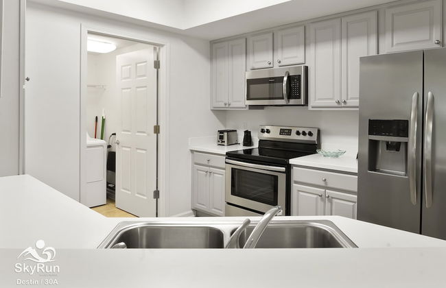 Picture Perfect 2 Bedroom Condo by RedAwning - Foto 13