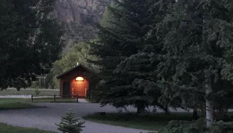 Modest Hickory Log Cabin near Idaho Falls, Perfect for a Family Getaway - Foto 3