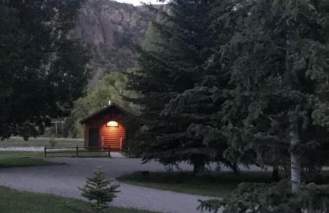 Modest Hickory Log Cabin near Idaho Falls, Perfect for a Family Getaway - Foto 3