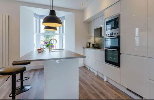 Tenby Heights, 5 en-suites, Parking & Garden - Photo 14