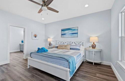 Noisywaves - Beachfront Paradise with Hot Tub, Yard, and Game Room - Foto 79