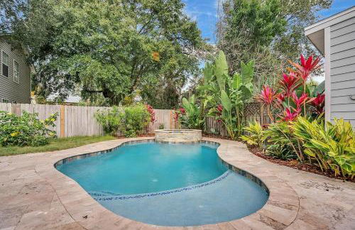 Charming Cottage w Pool, Walkable to Downtown - Foto 25