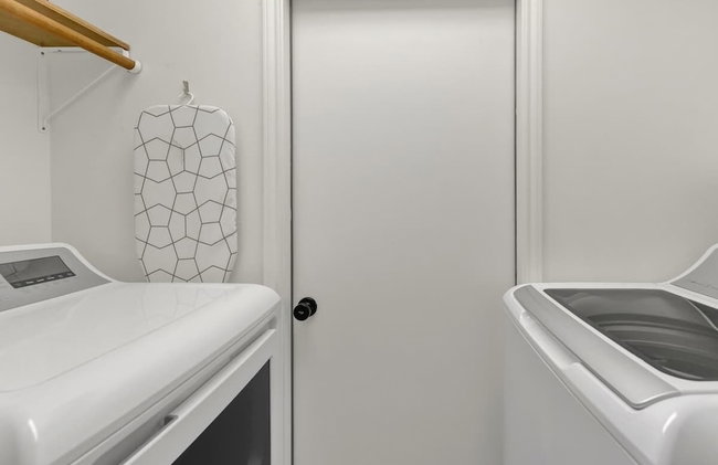 Elegant and Stylish Glenmoor Abode - 5 min to Town - Foto 45