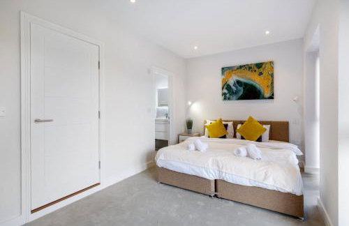 Luxury 5 Bedroom, 4 Bathroom Home in Purley - Foto 62