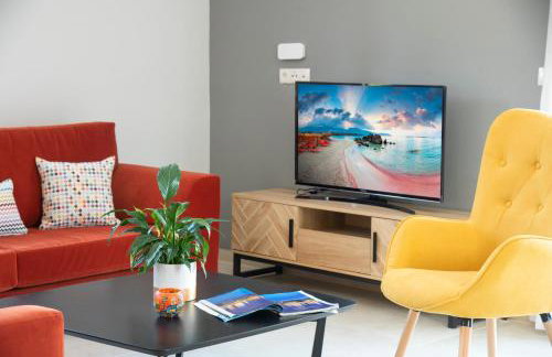 Etesians Villa, Heated Pool & Spa Whirlpool, BBQ, By ThinkVilla - Foto 22