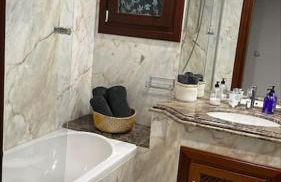 HAPPY Luxury Apartment - Beachside in Mar Azul, Estepona - Photo 15