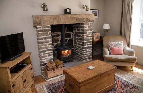 Beautiful Country Cottage - Photo 31