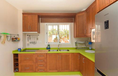 Villa privada con increíbles vistas al mar - Photo 23