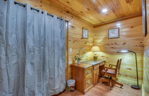 Mountain-View Cabin about 2 Mi to Downtown Clayton! - Foto 8