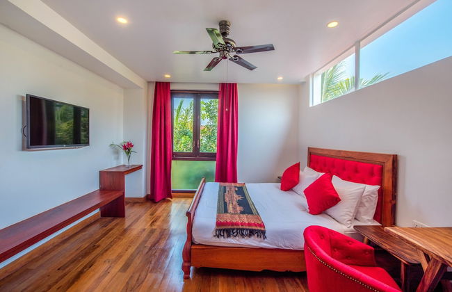 Villa Eternal, Private Pool, 3 Floors & Rooftop Terrace - Photo 5