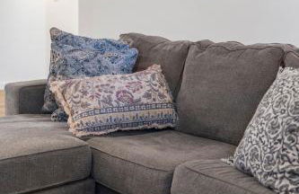 l NEW l Fully Remodeled 3BR 2BTH l 1 Min to Veterans Memorial Park - Foto 5