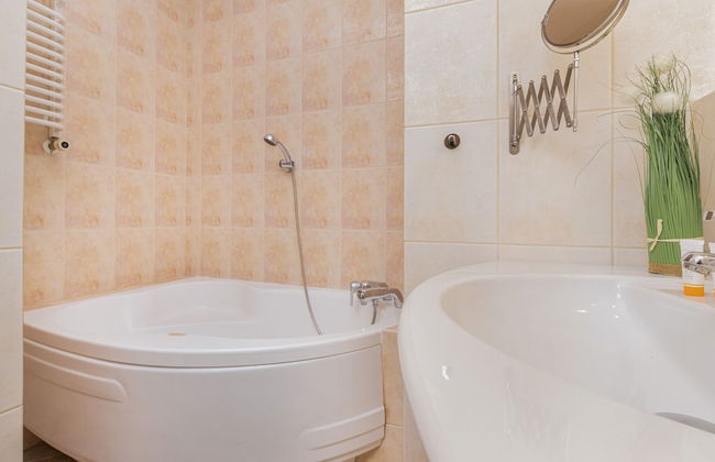 Warsaw Ursynów Apartment by Renters - Photo 16