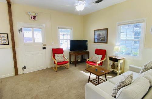 Comal Inn - Photo 39