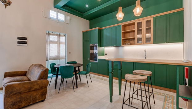 Spacious Apartment With Patio and Workspace - Foto 2, Habitación