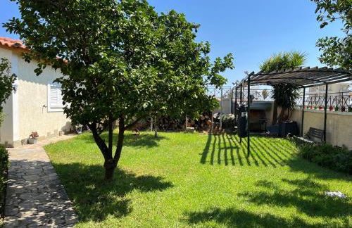 Σπιτάκι στον κήπο - Foto 31