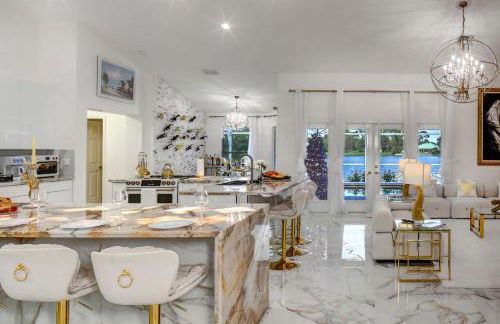 Stunning House with Beautiful Lake View - Foto 17