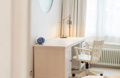 Charming houseboat featuring a sauna - Photo 21