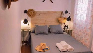 Dos Casas juntas y Patio común a 25 metros de la Playa - Foto 3