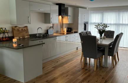 Honeysuckle Cottage -PART OF ALTON COTTAGES - Foto 5