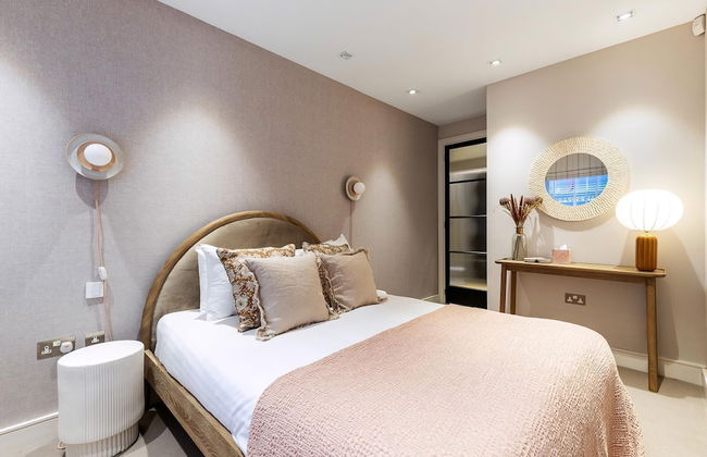 Pepys House: A Modern Touch of History - Foto 17