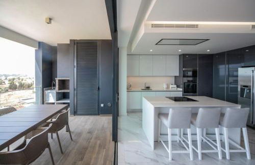 Luxury apartments with stunning sea views - Foto 17