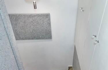 Diamond City Lux Apartment - Photo 32