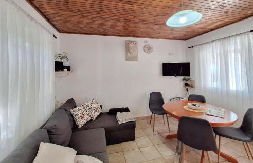 Three-Bedroom Holiday Home With Sea View In Praznica - Foto 4