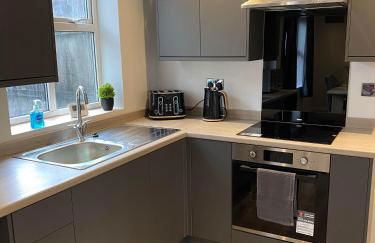 Spacious & modern 3 bed house - Foto 2