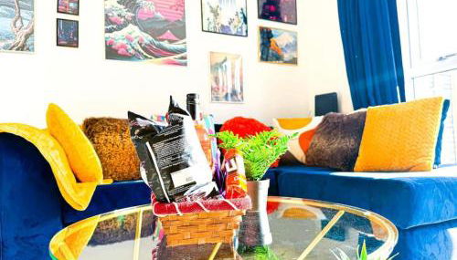 City Centre 3 Bedroom House Sleep upto 9 Guests with Garden and Parking - Foto 4